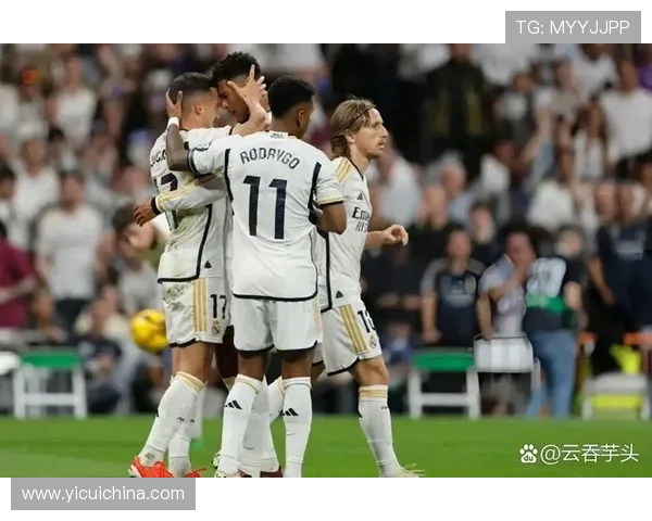 欧洲足球风云再起 曼联迎战巴萨 德比大战引发全球关注 欧洲足球风云再起 曼联迎战巴萨 德比大战引发全球关注