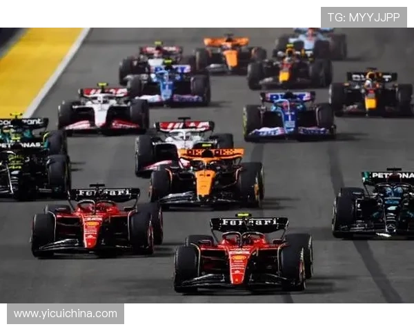 F1赛季激战正酣,红牛车队领跑,梅赛德斯与法拉利力争前排 F1赛季激战正酣,红牛车队领跑,梅赛德斯与法拉利力争前排