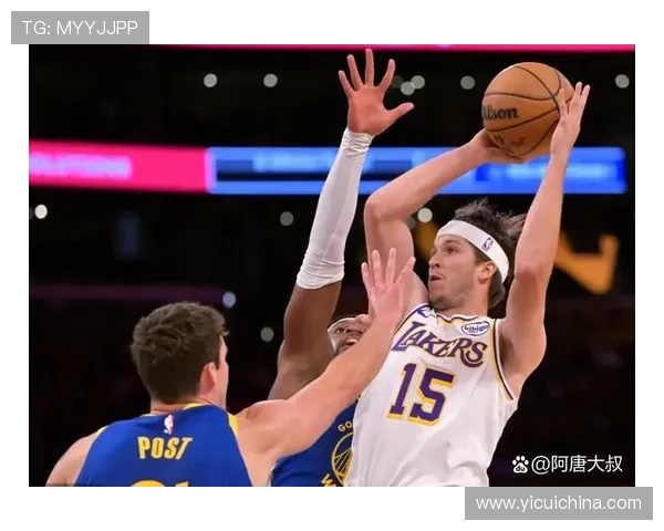 火热赛季焦点之战揭幕勇士湖人巅峰对决引爆全场赛场风云再起时刻